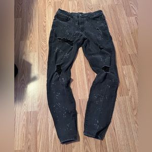 PAINT SPLATTER RIPPED JEANS